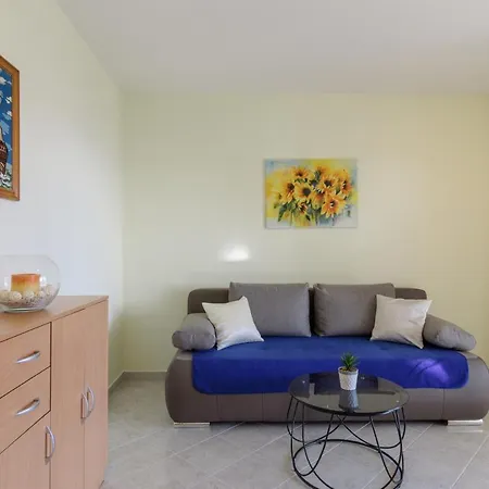 Apartment Emil Trogir